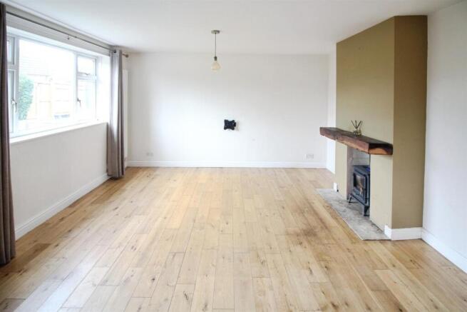 2 bed Semi-Detached for sale Image 4