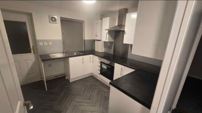 Kitchen 1.jpeg