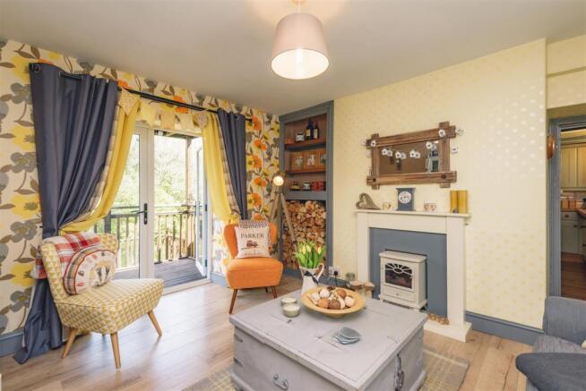 Rose Cottage, Croesyceiliog-5.jpg