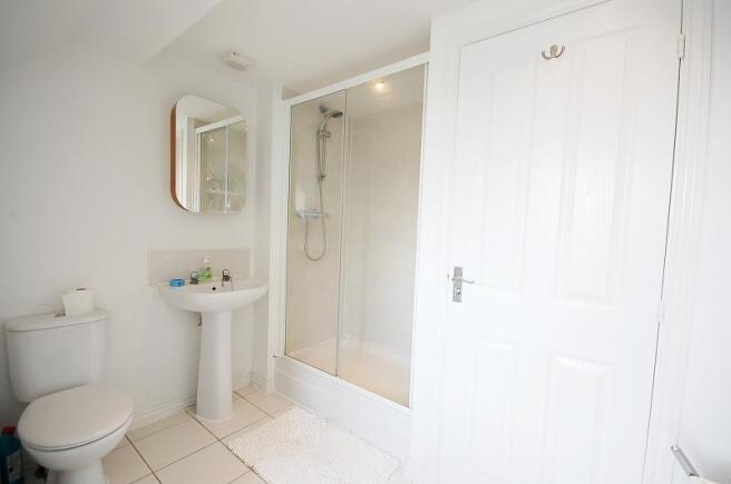 En-suite to master
