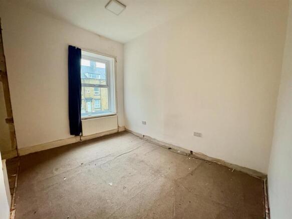 4 bed Terraced for sale Image 8
