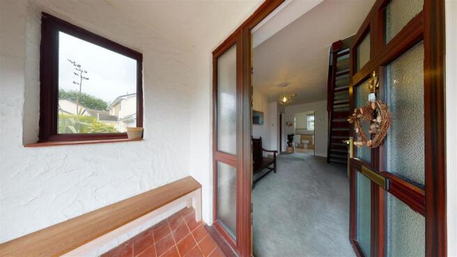 ENTRANCE PORCH