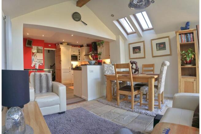 Kitchen/Dining Room