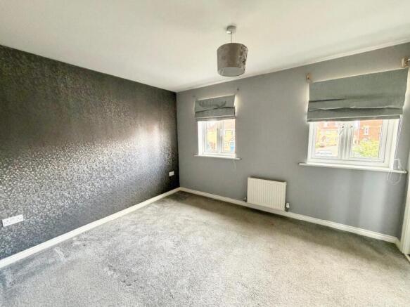 3 bed Semi-Detached for sale Image 6