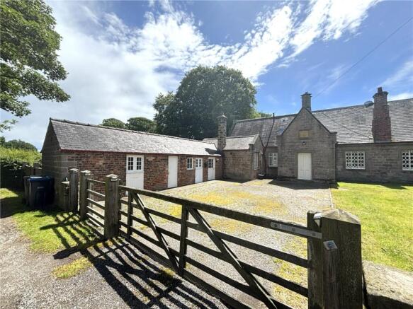 2 bed Semi-Detached to rent Image 12