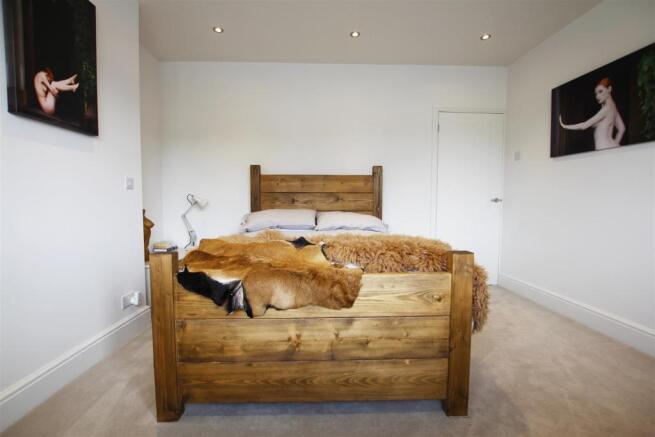 Bedroom1(1).jpg