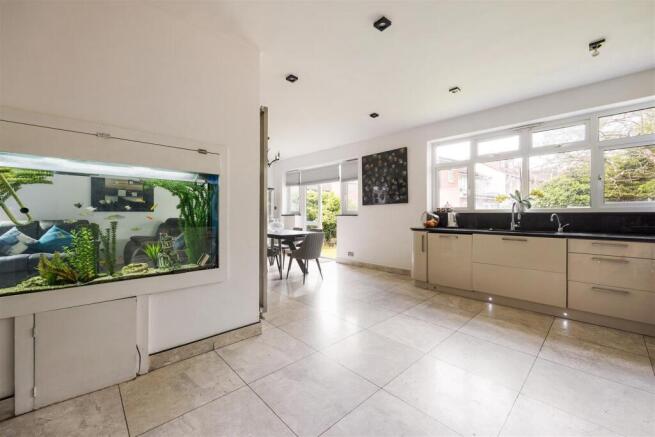 Aldersbrook Road, E12