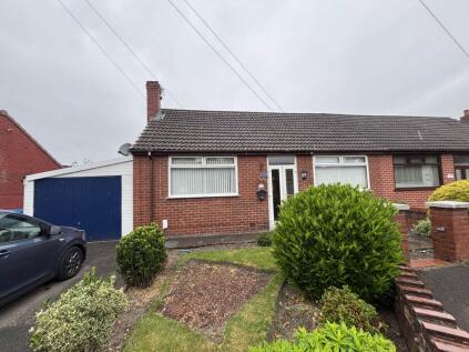 3 Lyndhurst Avenue, Chadderton