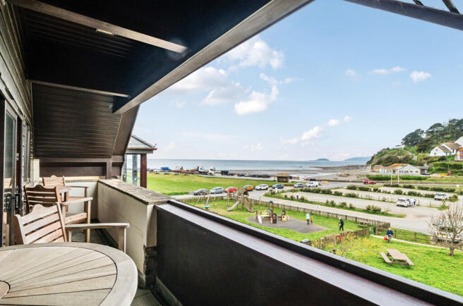 Balcony & Sea View