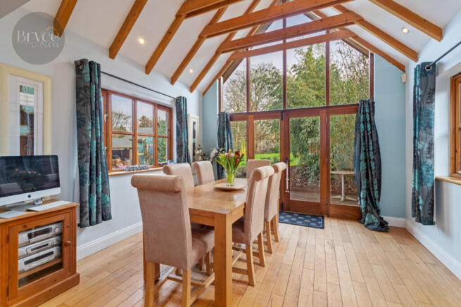 Haylett Lodge  -5