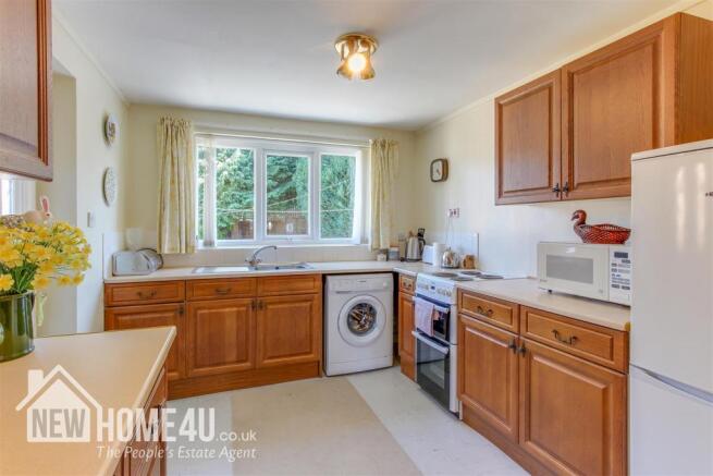 KITCHEN: