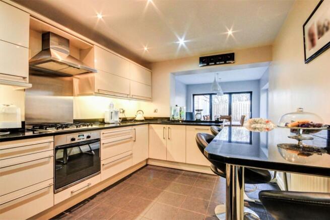 Kitchen/Dining Room