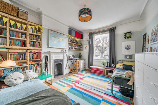 1402278-2-697cb31...