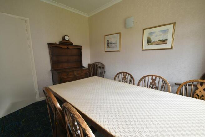 Bed 3 Or Dining Room