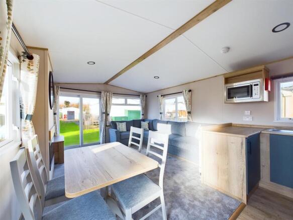 Open Plan Kitchen/Reception Room