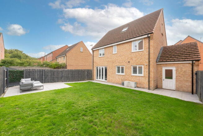 Wheatcroft Gardens, Penistone, Sheffield, S36 6GA photo 4