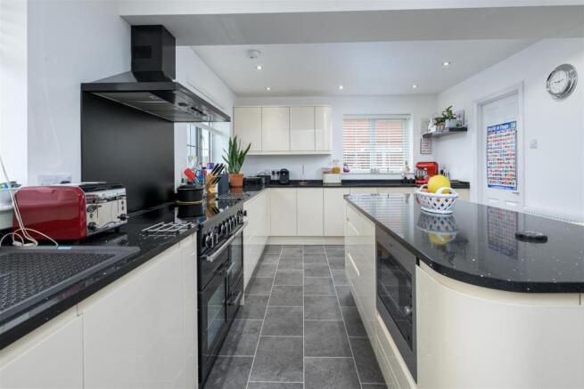 Fitted Kitchen