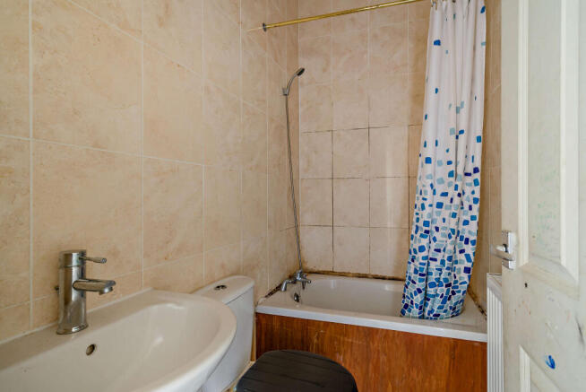2 bed Terraced for sale Image 5