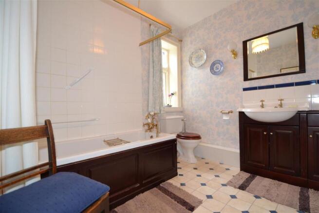 bath1.JPG