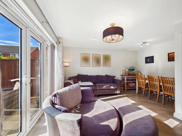 3 bed Semi-Detached for sale Image 10