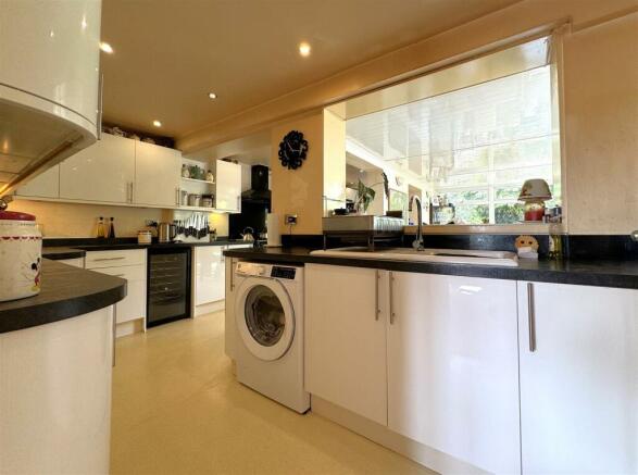 kitchen 1.JPEG