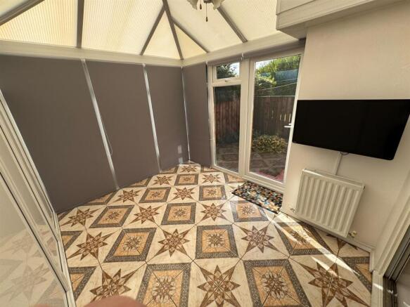 3 bed House to rent Image 11