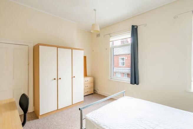 4 bed Terraced for sale Image 12
