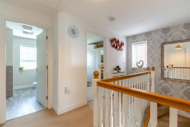 8690582-interior35.jpg