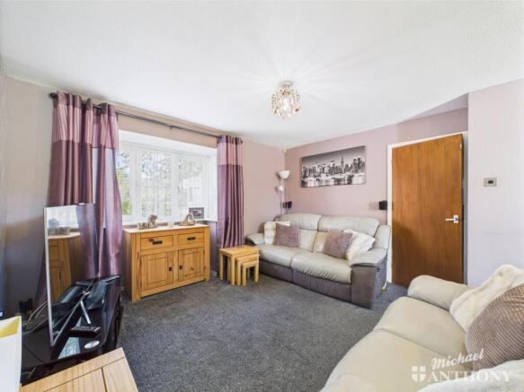 CAM02773G0-PR0297-STILL011