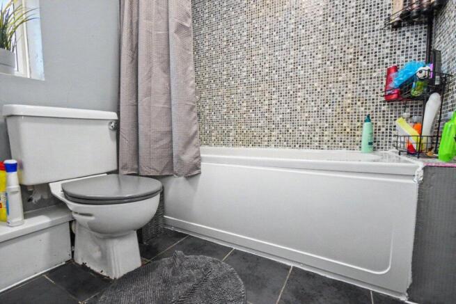 2 bed Semi-Detached for sale Image 9
