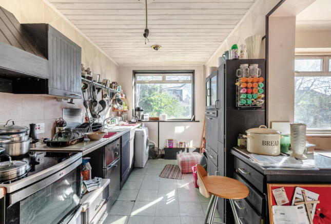 1439722-3-69d4c44...