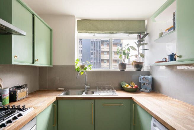 295114 - CENTURY-YARD-025.jpg