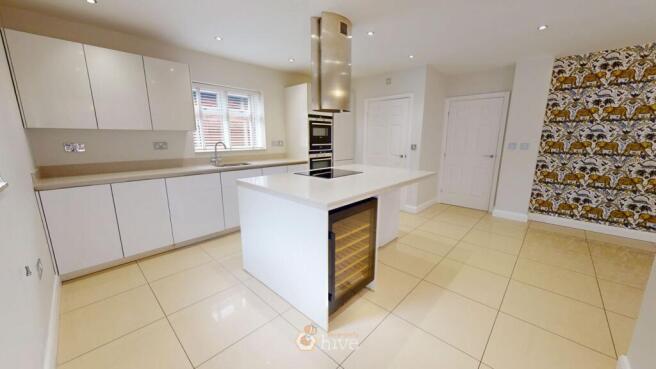 4 bed Detached for sale Image 5