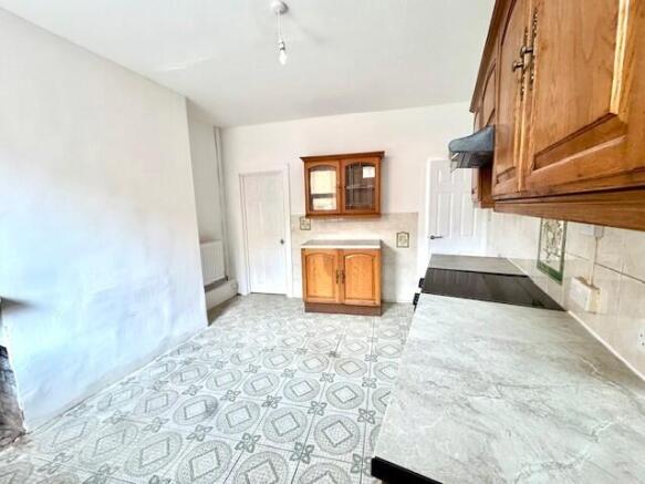 3 bed House to rent Image 4
