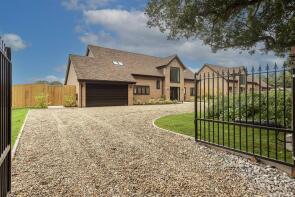 Treetop View, Windmill Road, Markyate, St Albans AL3 8LP