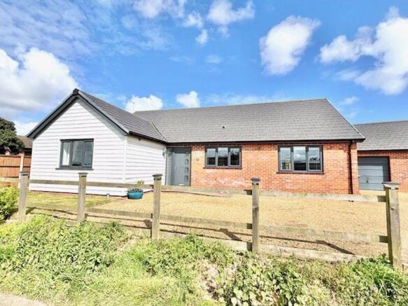 3-bed detached on Harpers Lane, Bradwell, Great Yarmouth, £360,000
