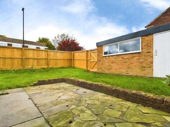 3 bed Semi-Detached to rent Image 11