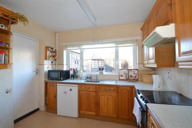 kitchen 1.jpg