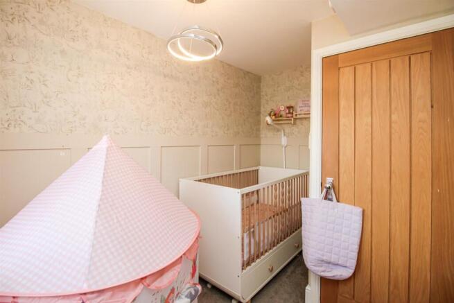 3 bed Semi-Detached for sale Image 12