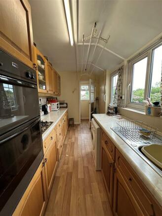 KITCHEN 20PR.jpg