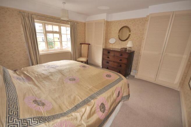 BEDROOM 2