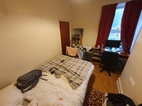 First floor middle b
