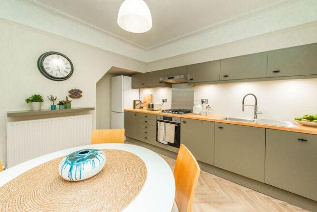 LIVING ROOM AND KITCHEN/DINER