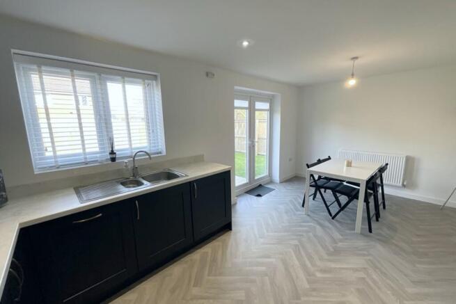 kitchen/dining room