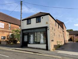 65, Stockwell Head, Hinckley LE10 1RD