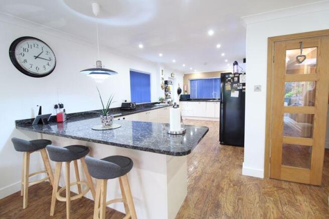 Kitchen/Breakf...