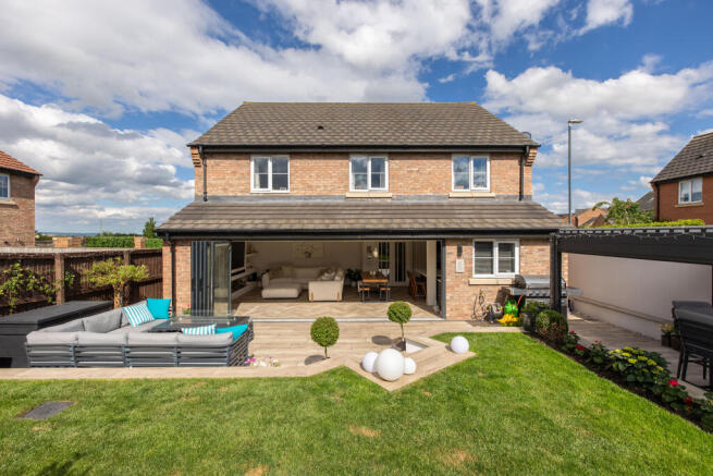 Acre Way 11 External-8