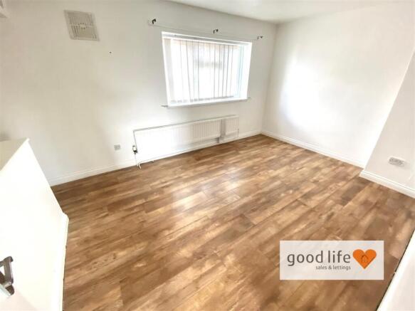 Renfrew Road, Redhouse, Sunderland photo 5