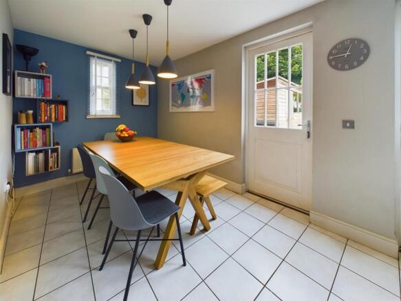 CAM03789G0-PR0021-ST