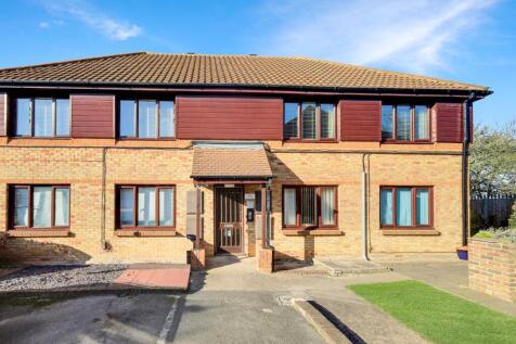 Oakwood Grove, Wickford Avenue, Basildon, Essex, SS13 3HT